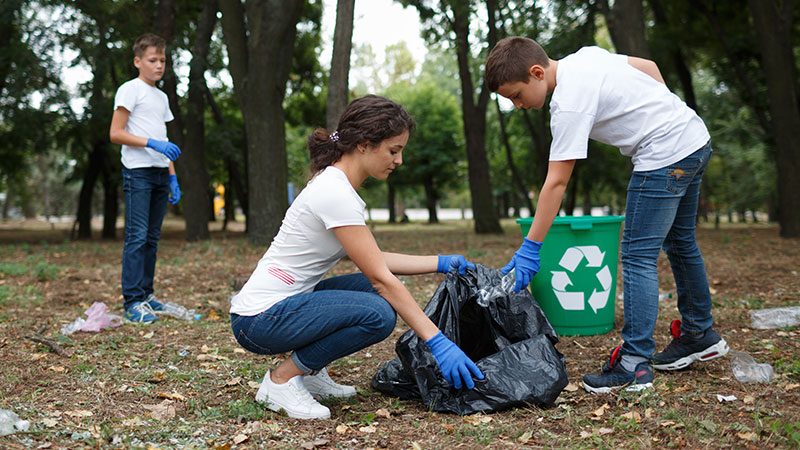 Conoce los beneficios del aprendizaje para el servicio.